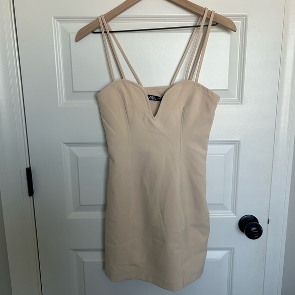 Zara Sweetheart Neckline Dress - Picture 5 of 6